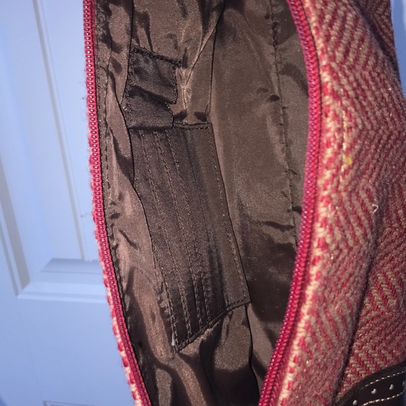 Tommy Hilfiger hand bag - Picture 6 of 6